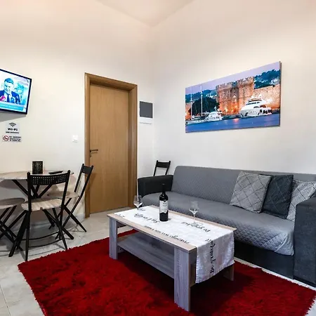 Eddy's Apartamento Rhodes City