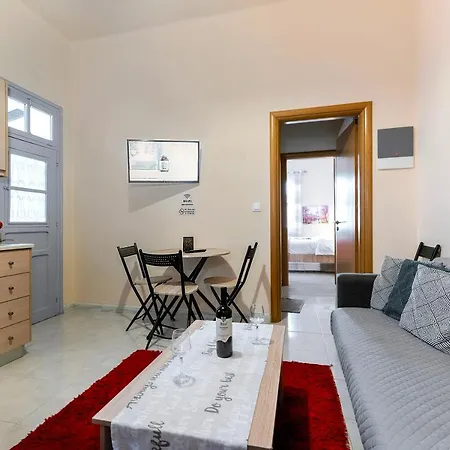Eddy's Apartamento Rhodes City